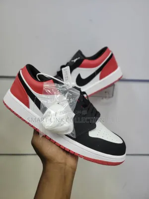 Air Jordan 1 Low (Mystic Green/ Black Toe)