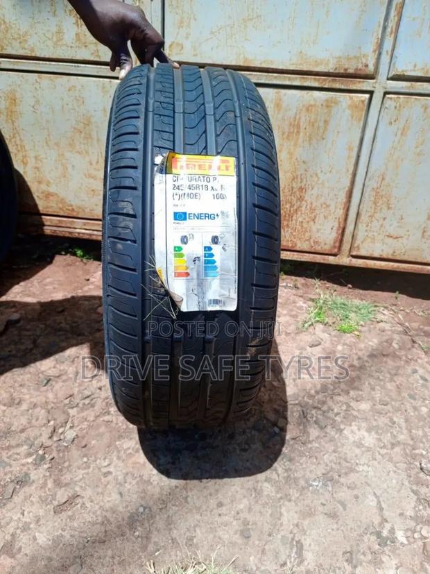 245/45 R18 Pirelli Tyre Runlat