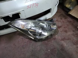 Toyota Wish Models 2006/2008 Xenon Headlamp, Clean Ex Japan