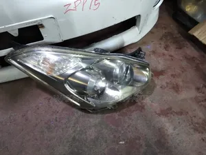 Toyota Wish Models 2006/2008 Xenon Headlamp, Clean Ex Japan