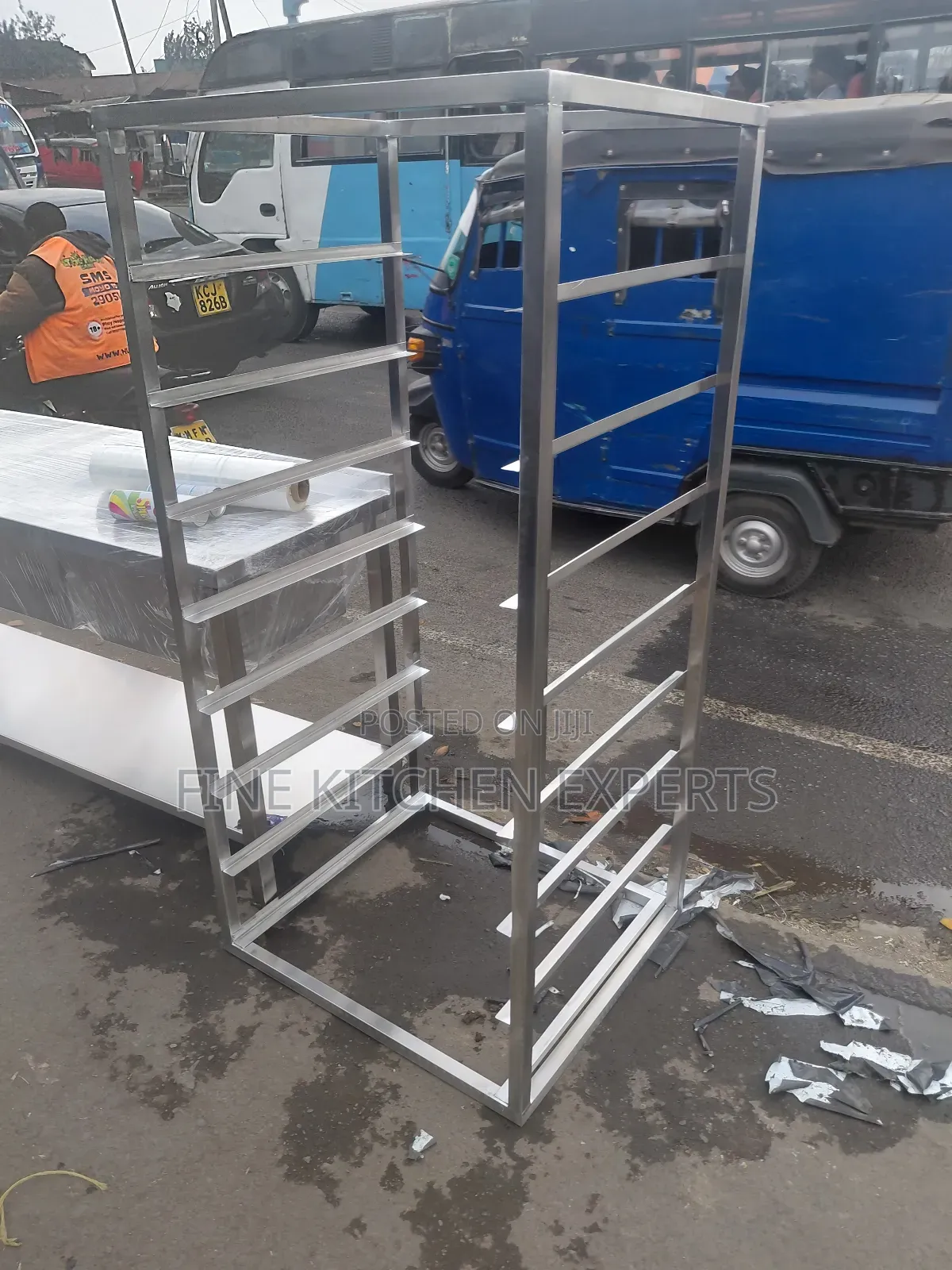 Bread and Cakes Stand