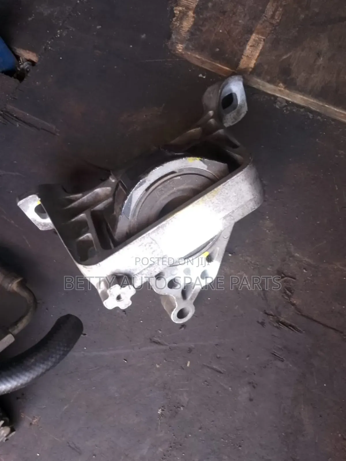 Mazda Axela Engine Mountain