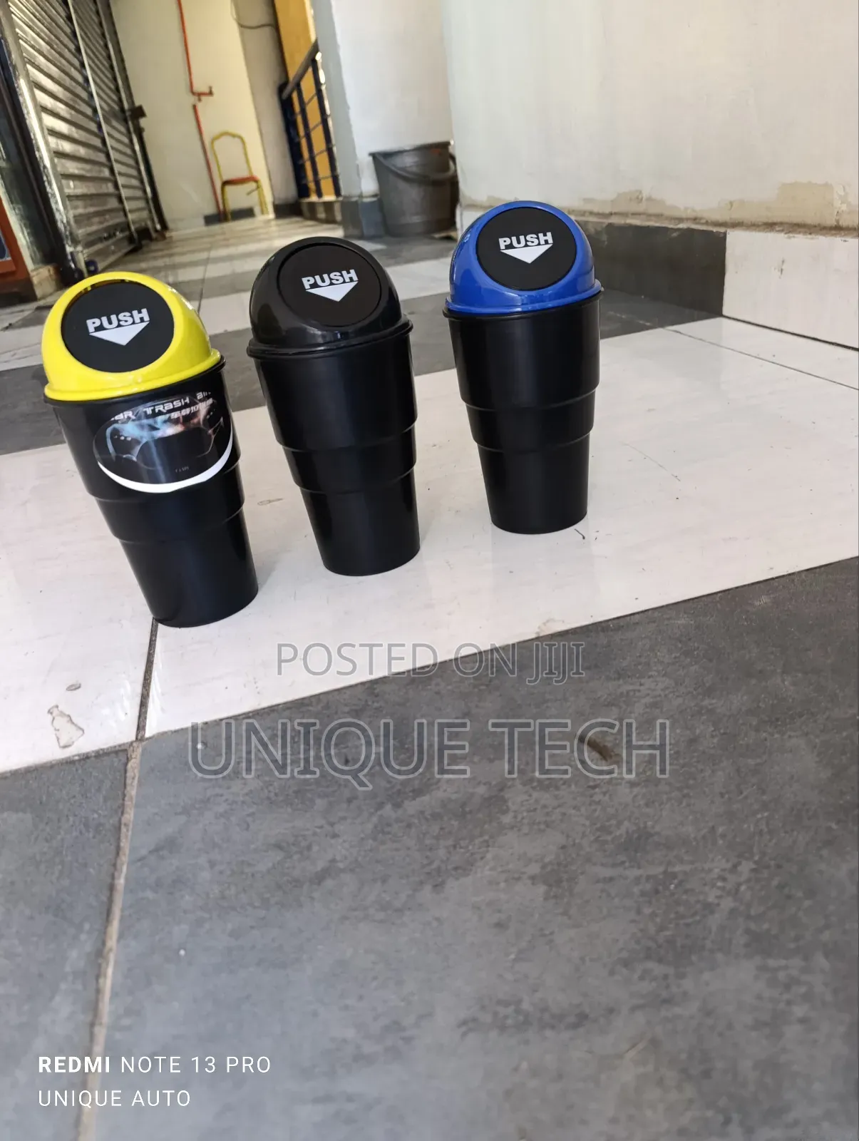Portable Car Trash Bin ( Easy to Use Clean)