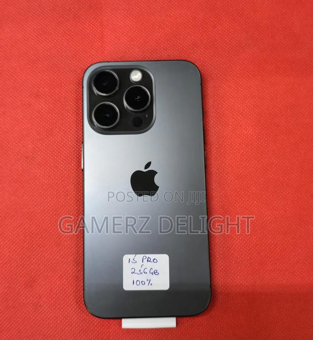 Apple iPhone 15 Pro 256 GB Gray - thumbnail 3