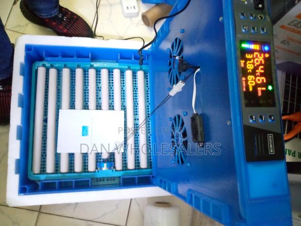64 Eggs Incubator With an Automatic Turner - main view