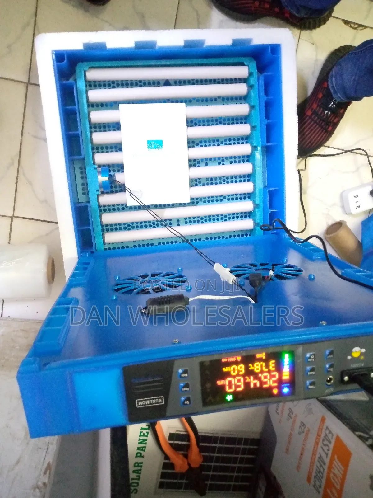 Commercial Ac/Dc 64 Eggs Automatic Incubator