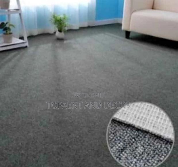 Soft Wall to Wall Carpet for a Cozy Feel Environment