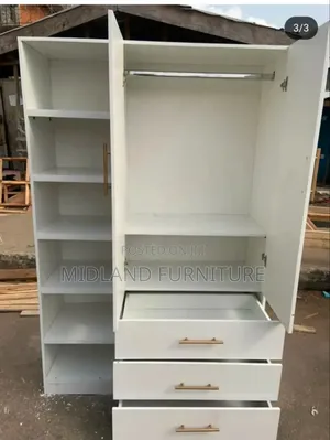 Bedroom Wardrobe/ Cupboards With Rack