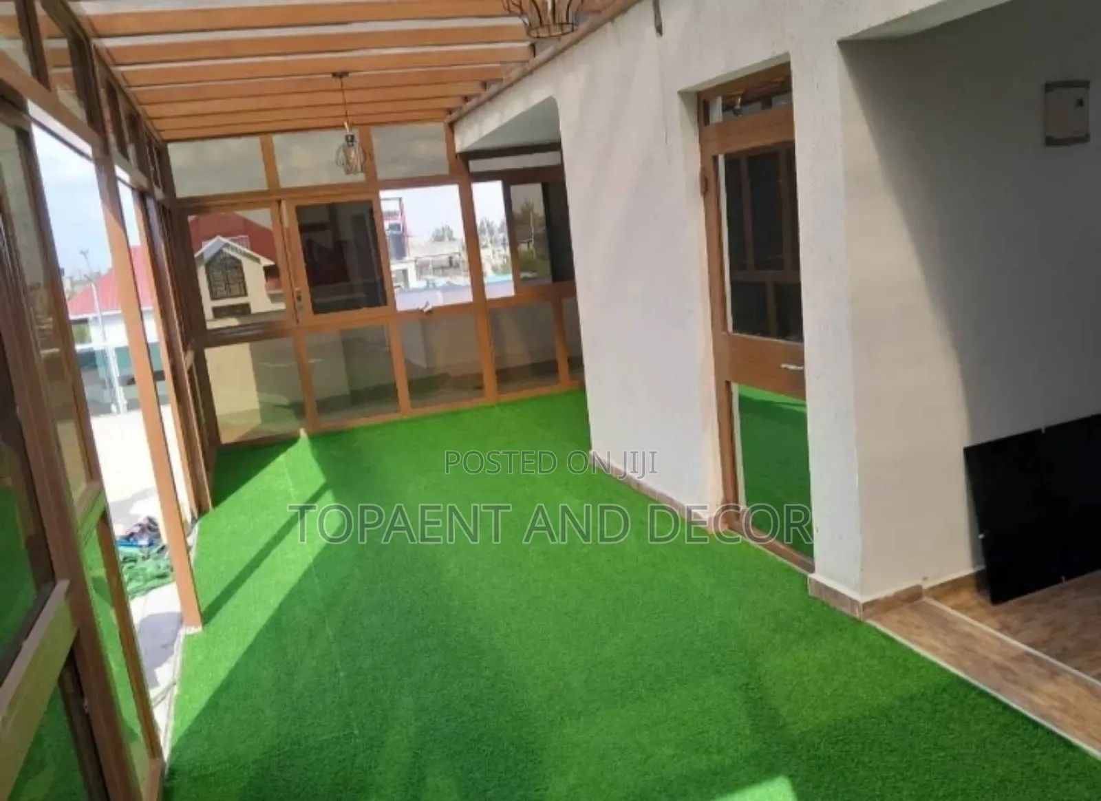 Neat Grass Carpet for Backyard and House Spaces