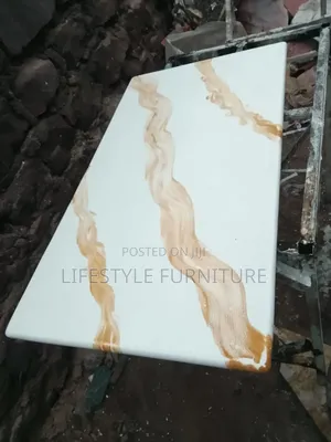 Marble Like Nail Table
