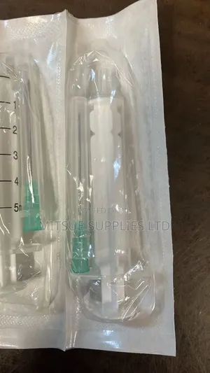 A Set Of 15 Syringe 5ml With Needle