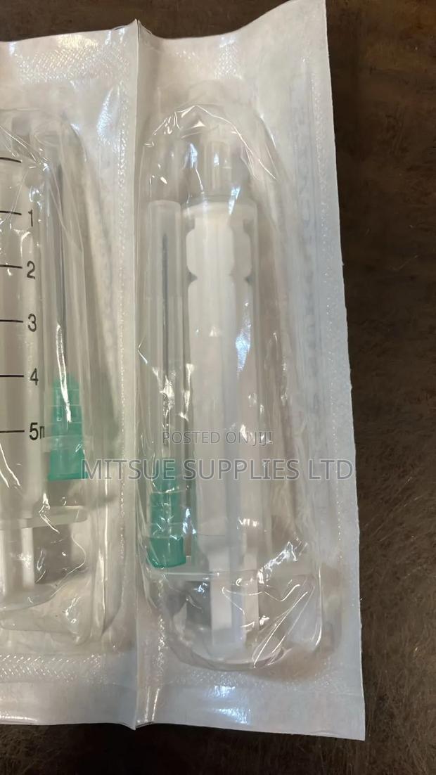 A Set Of 15 Syringe 5ml With Needle - thumbnail 3