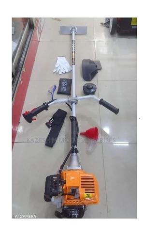 Compact Power – Dera 31cc 4-stroke Brush Cutter - thumbnail 2