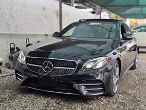 Mercedes-Benz E300 2019 Black