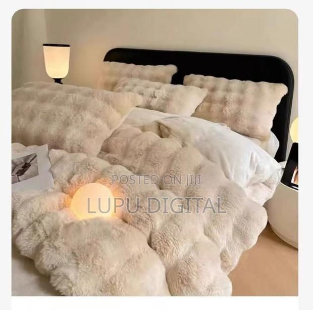 Fox Fur Duvet - thumbnail 4
