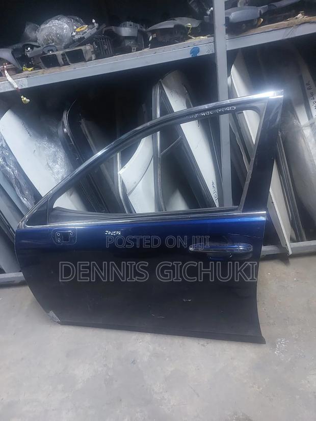 Front Door Lh Toyota Crown 2008-2012