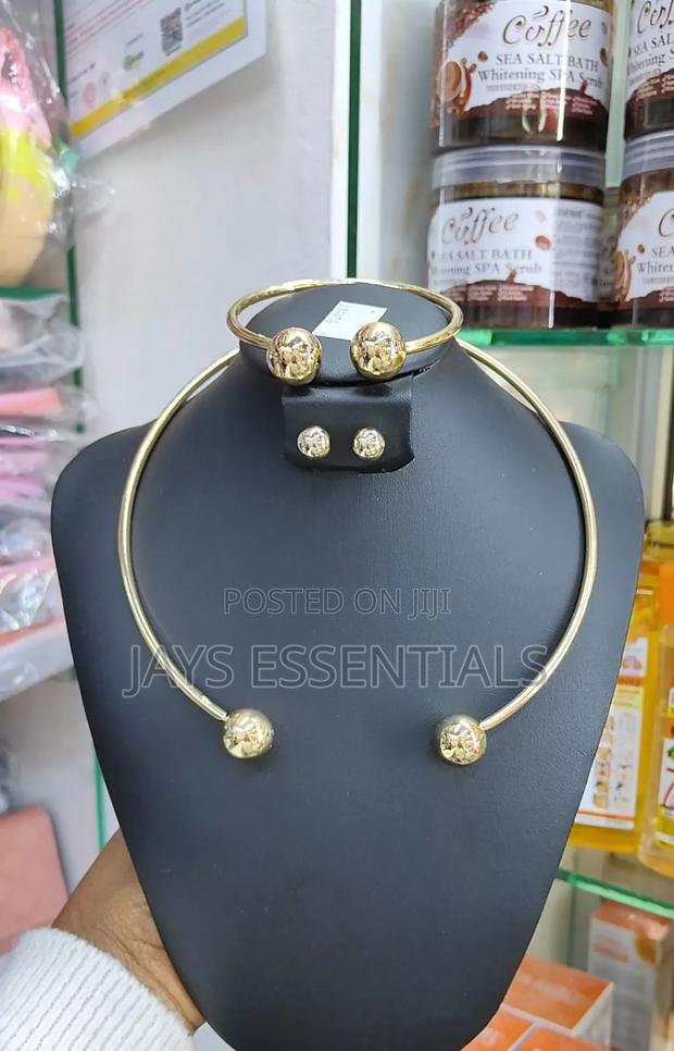 Elegant Jewelry Sets - thumbnail 4