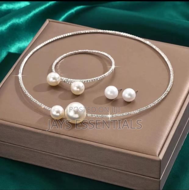Elegant Jewelry Sets - thumbnail 8