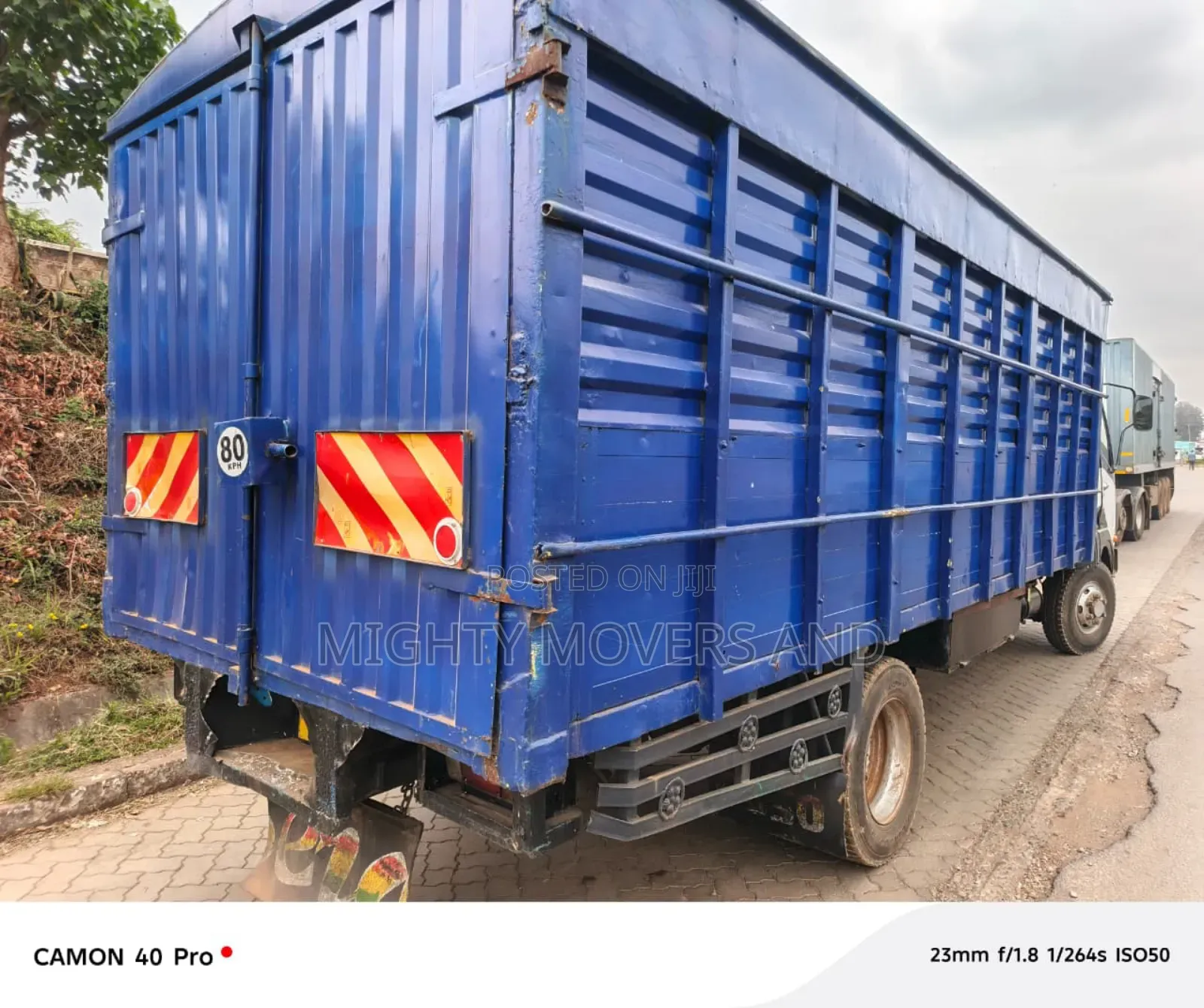 Lorry for Transportation Available
