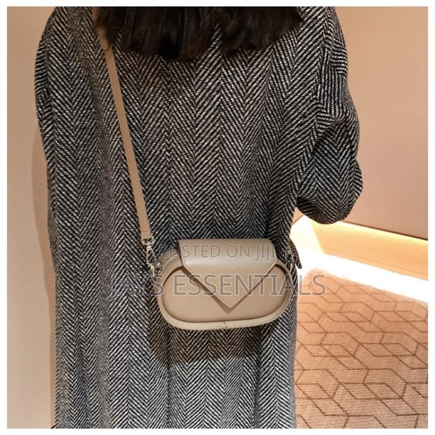 Minimalist and Timeless Bag - thumbnail 2