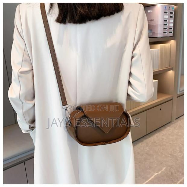 Minimalist and Timeless Bag - thumbnail 4