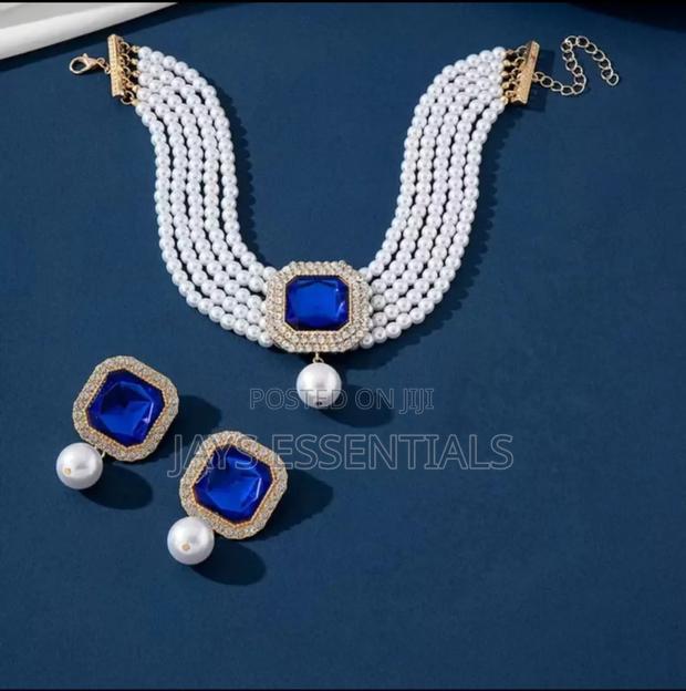 Pearl Detailed Necklaces And Earrings