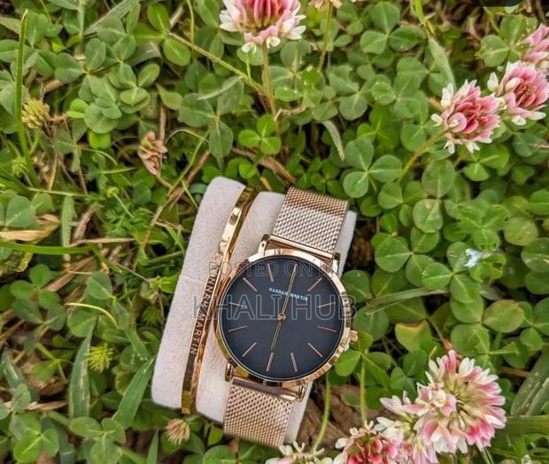 Hannah Martin Watch Waterproof Women Watch With Bracelet