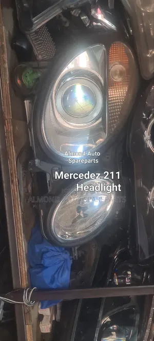 Mercedez Benz 211 Headlight