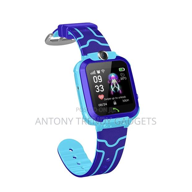 Q12 Waterproof Smartwatch For Kids With Sos Button - main view