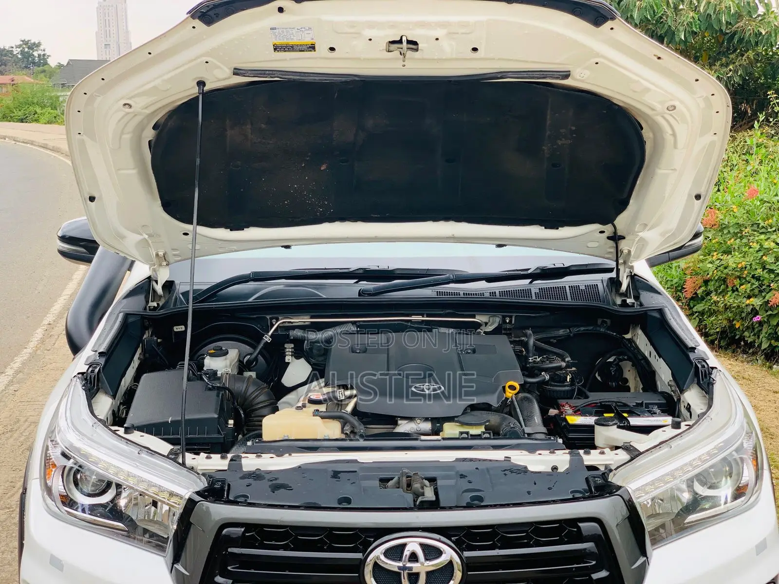 Toyota Hilux Revo Double Cab Deisel 2.8 AWD 2018 White