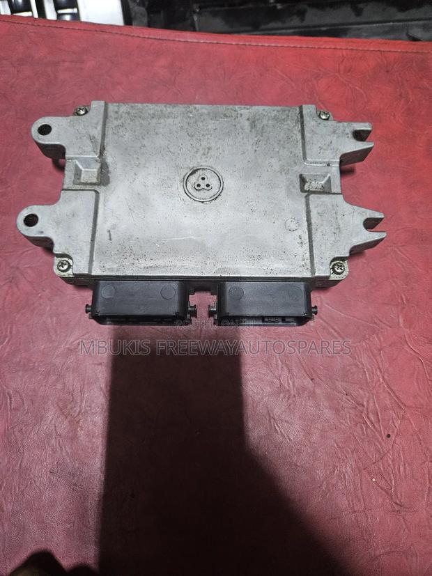 Engine Control Unit Suzuki Swift - thumbnail 2