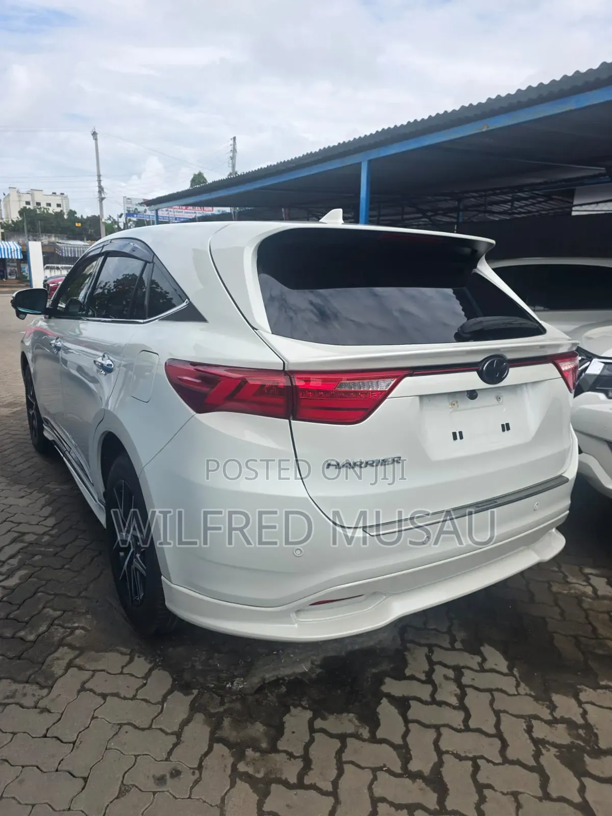 Toyota Harrier 2.0 2019 White