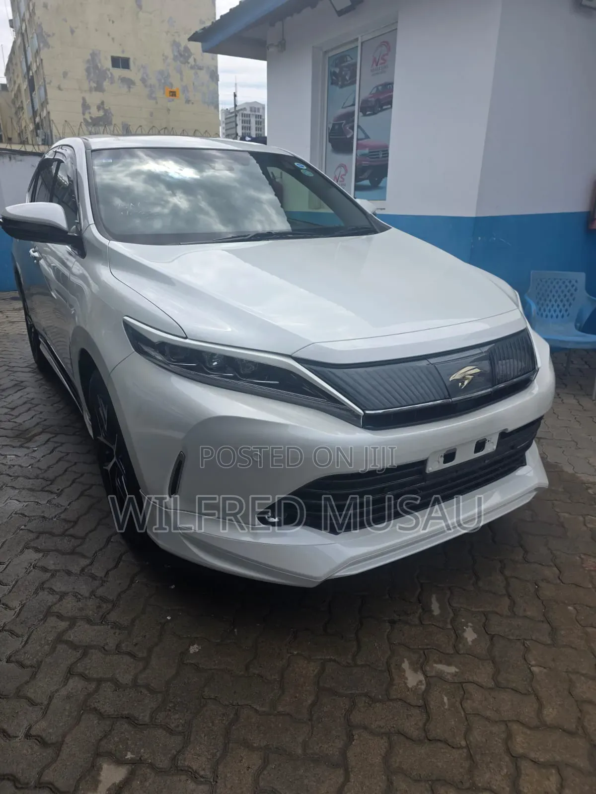 Toyota Harrier 2.0 2019 White