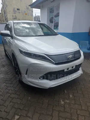 Toyota Harrier 2.0 2019 White