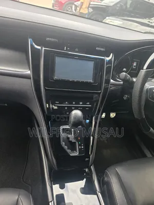 Toyota Harrier 2.0 2019 White