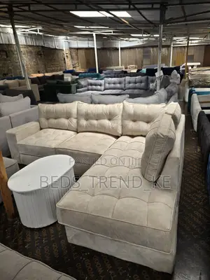 Comfy 6 Seater Chester L Seat