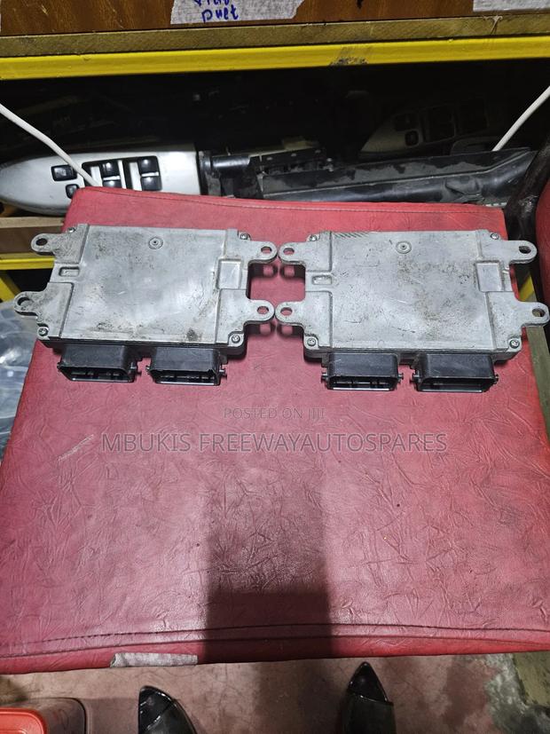 Engine Control Unit Mazda Premacy - thumbnail 2