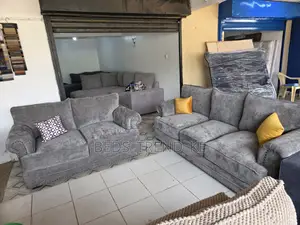 Durable Soft 5 Seater Sofa Set 3,2 With Free Throw Pillows