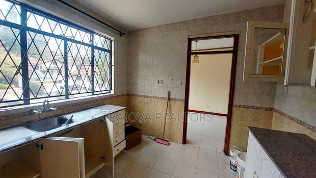 2bdrm Apartment in Valley Arcade for sale - thumbnail 11