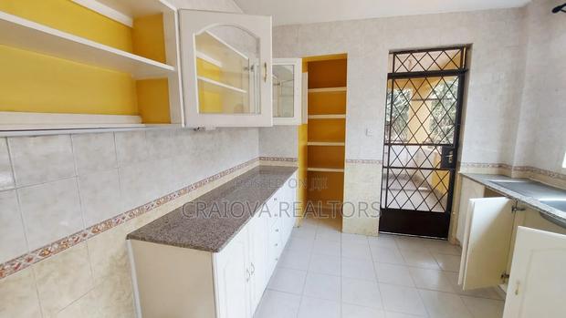 2bdrm Apartment in Valley Arcade for sale - thumbnail 10