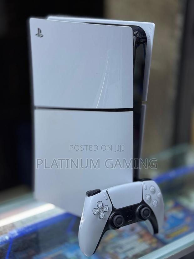 Used Ps5 Slim Digital 1tb - main view