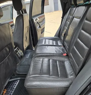 Volkswagen Touareg 2006 Gray