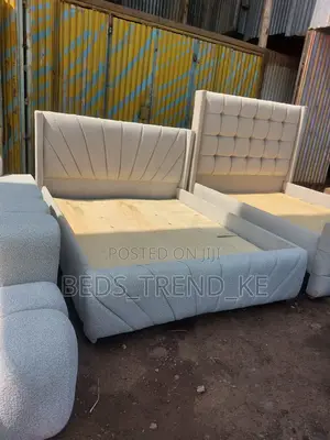 Modern Regal 6 by 6 Ft Bed