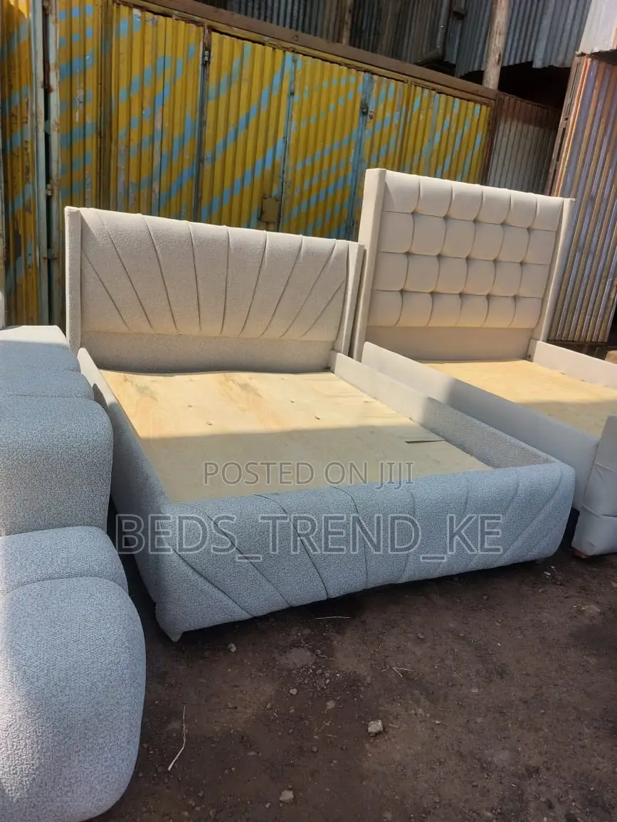 Modern Regal 6 by 6 Ft Bed