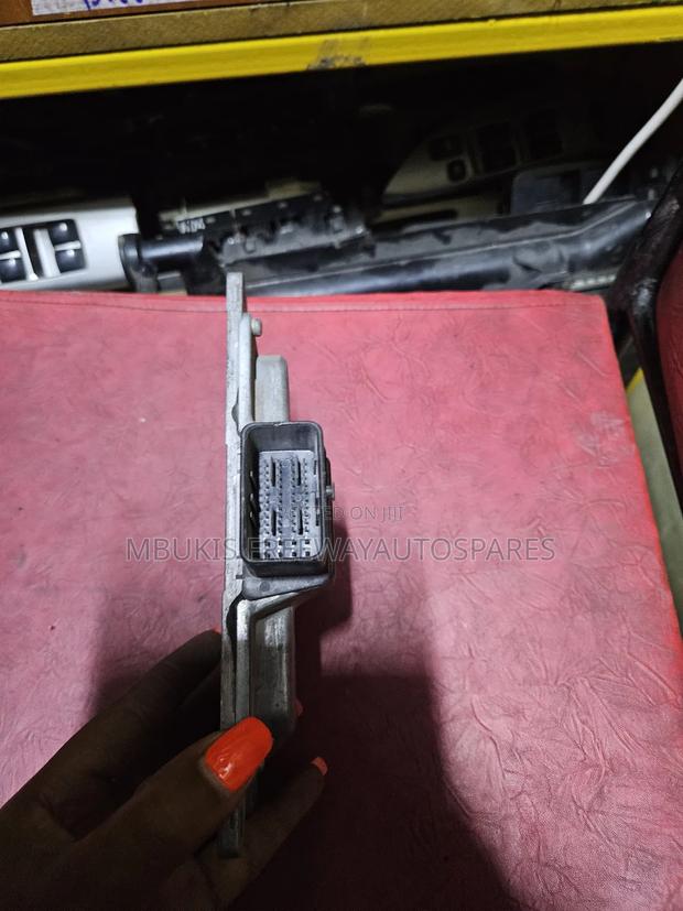 Gear Box Computer Nissan Serena - thumbnail 3