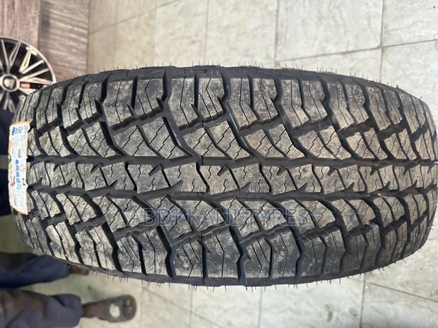 235/60r18 Centara - thumbnail 2