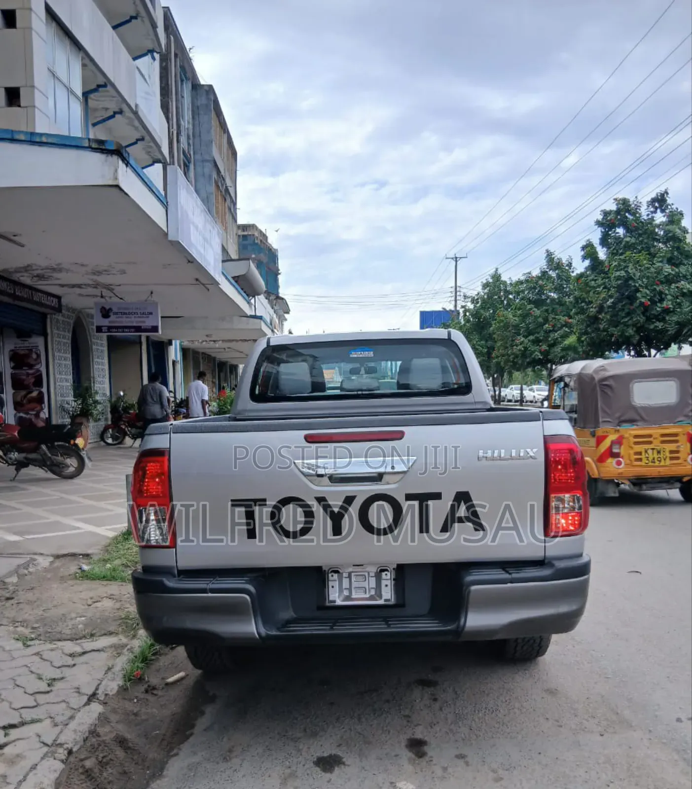 Toyota Hilux Revo Double Cab Deisel 2.4 AWD 2018 Silver