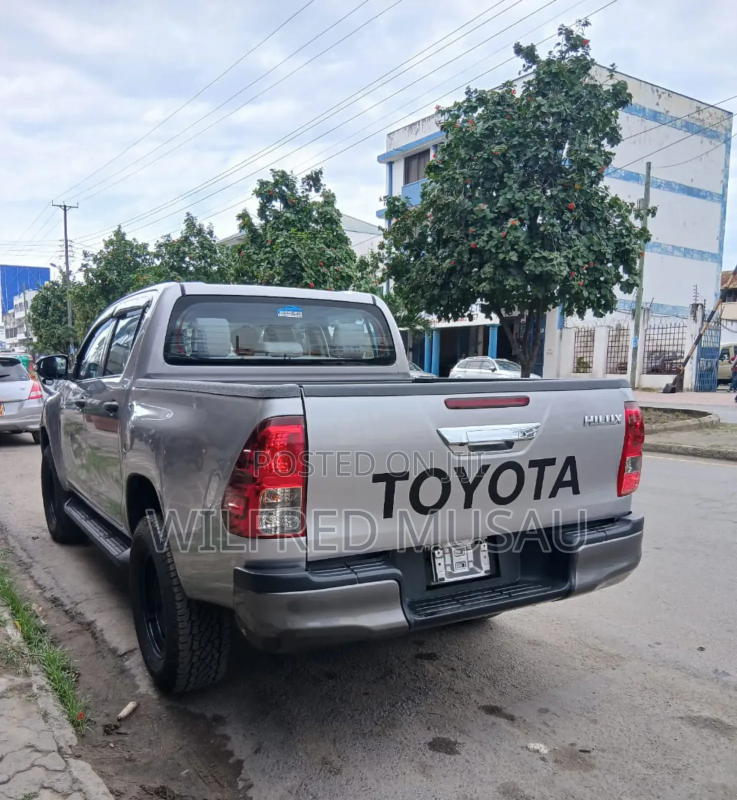 Toyota Hilux Revo Double Cab Deisel 2.4 AWD 2018 Silver