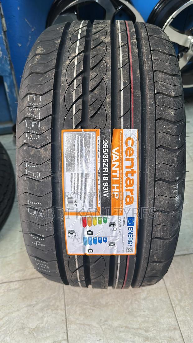 235/35r18 Centara