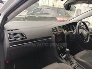 Volkswagen Golf 2018 White